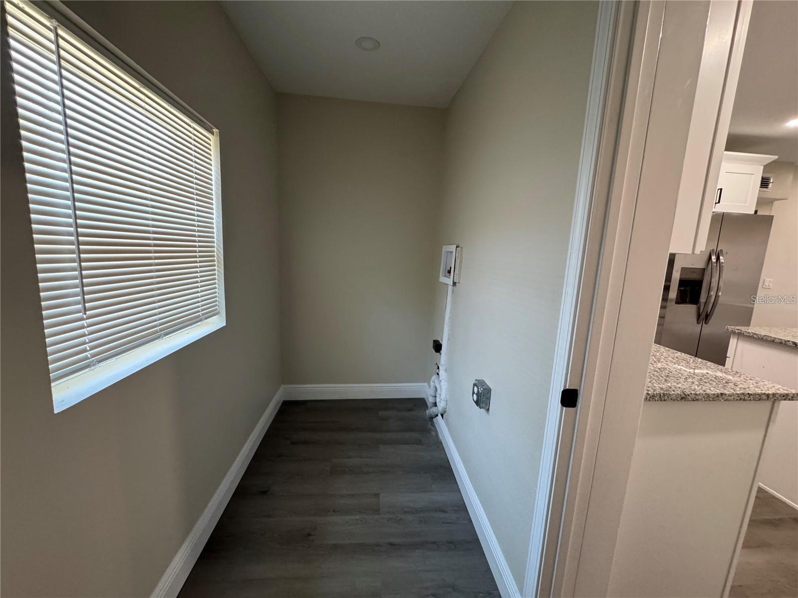 Image 18 of 21 For 7039 Lenox Drive