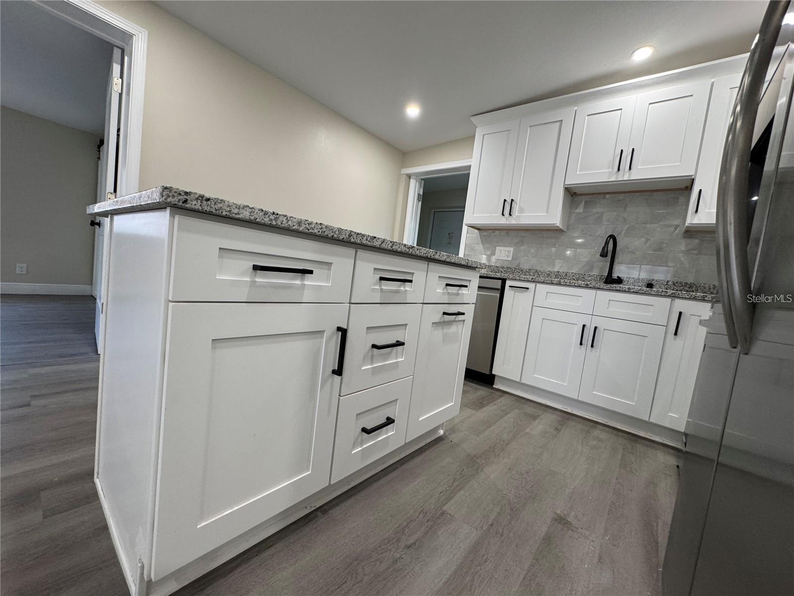 Image 3 of 21 For 7039 Lenox Drive