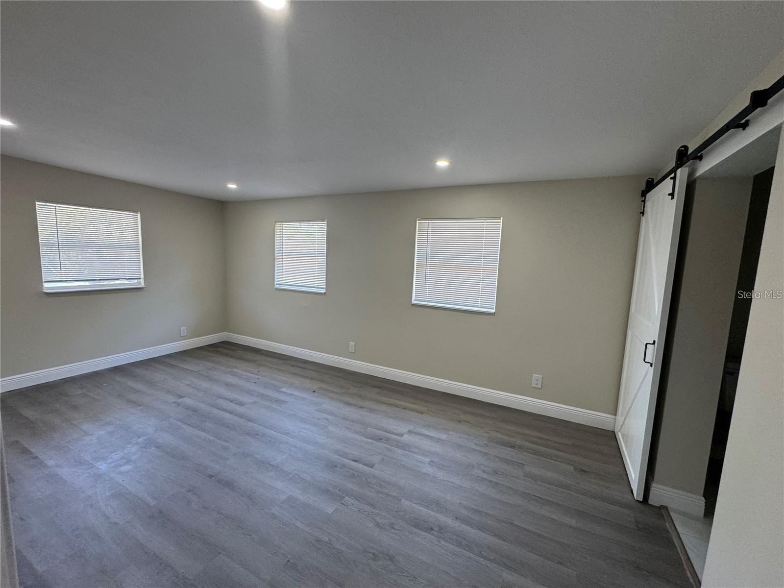 Image 6 of 21 For 7039 Lenox Drive