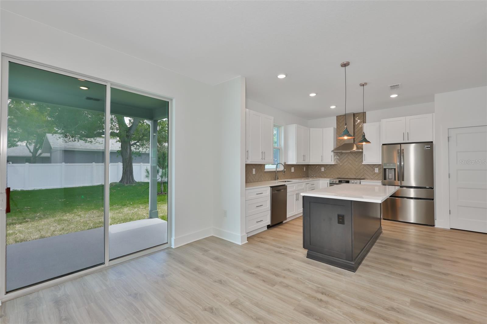 Image 5 of 32 For 4171 56th Avenue N