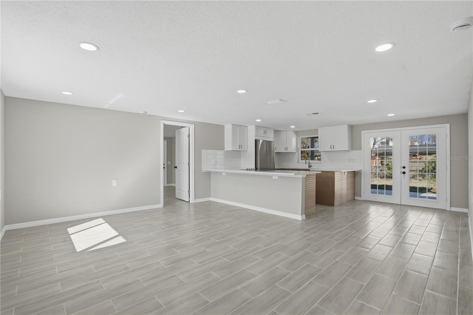 Image 4 of 21 For 5543 Quist Drive