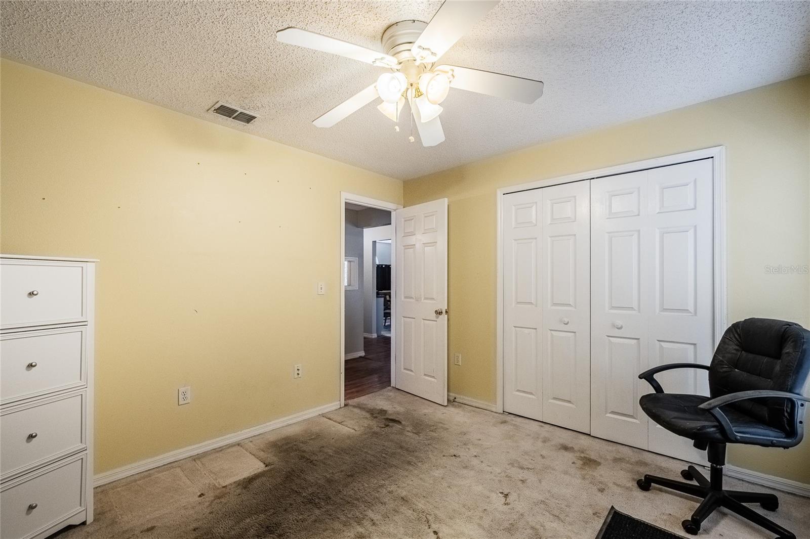 Image 17 of 37 For 201 Timberpark Drive