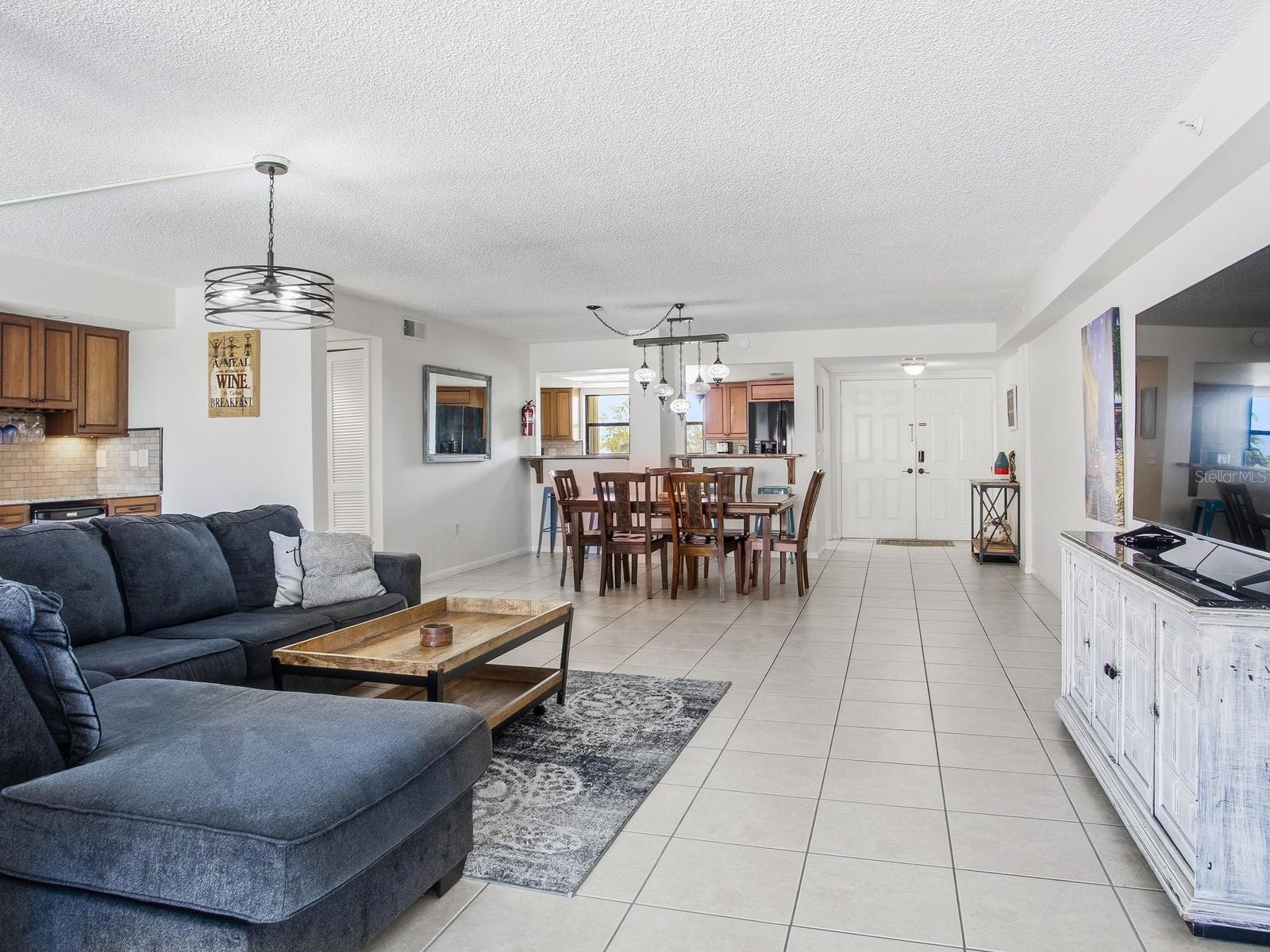 Image 18 of 70 For 1005 Gulf Boulevard 10