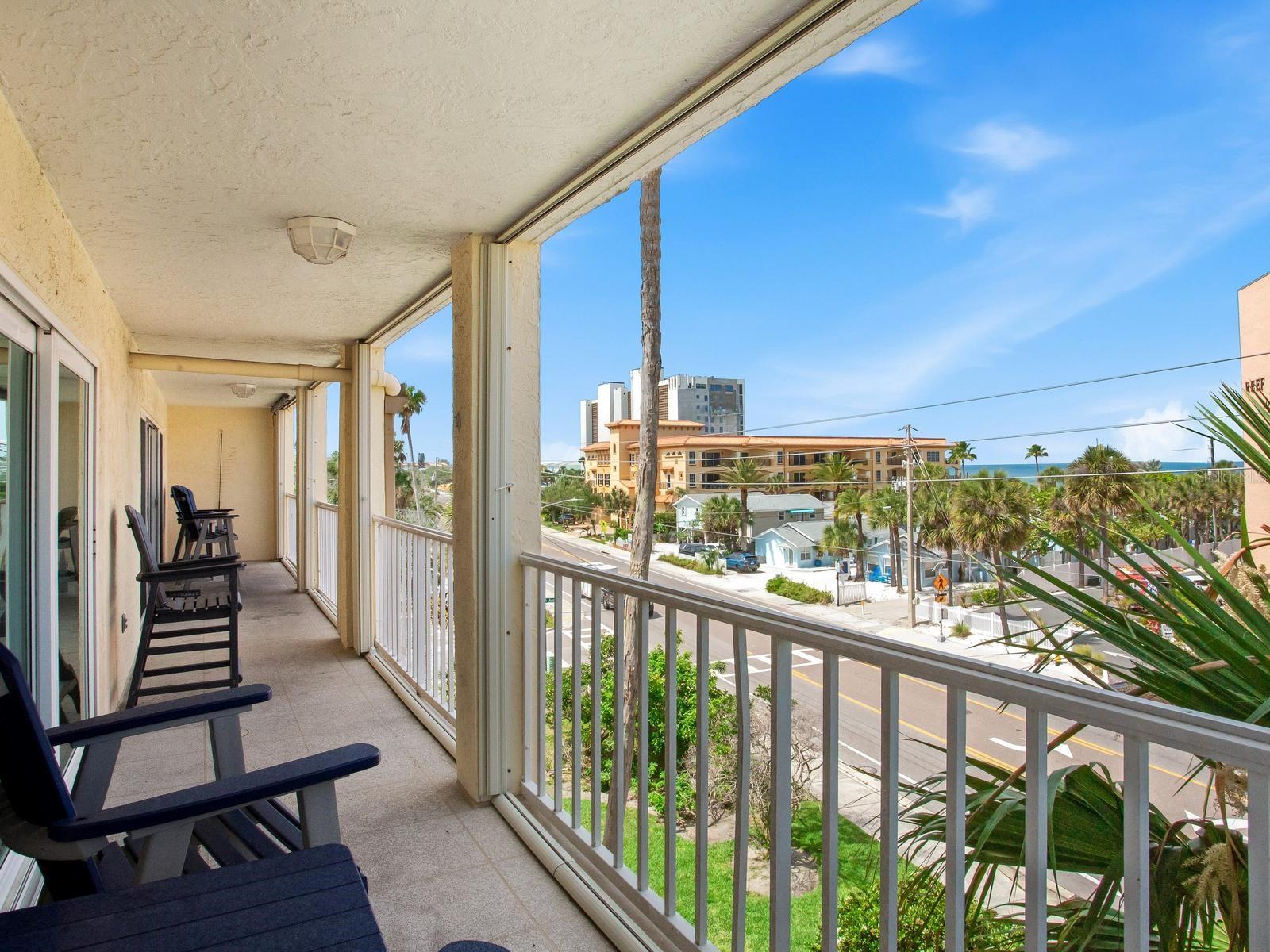 Image 4 of 70 For 1005 Gulf Boulevard 10