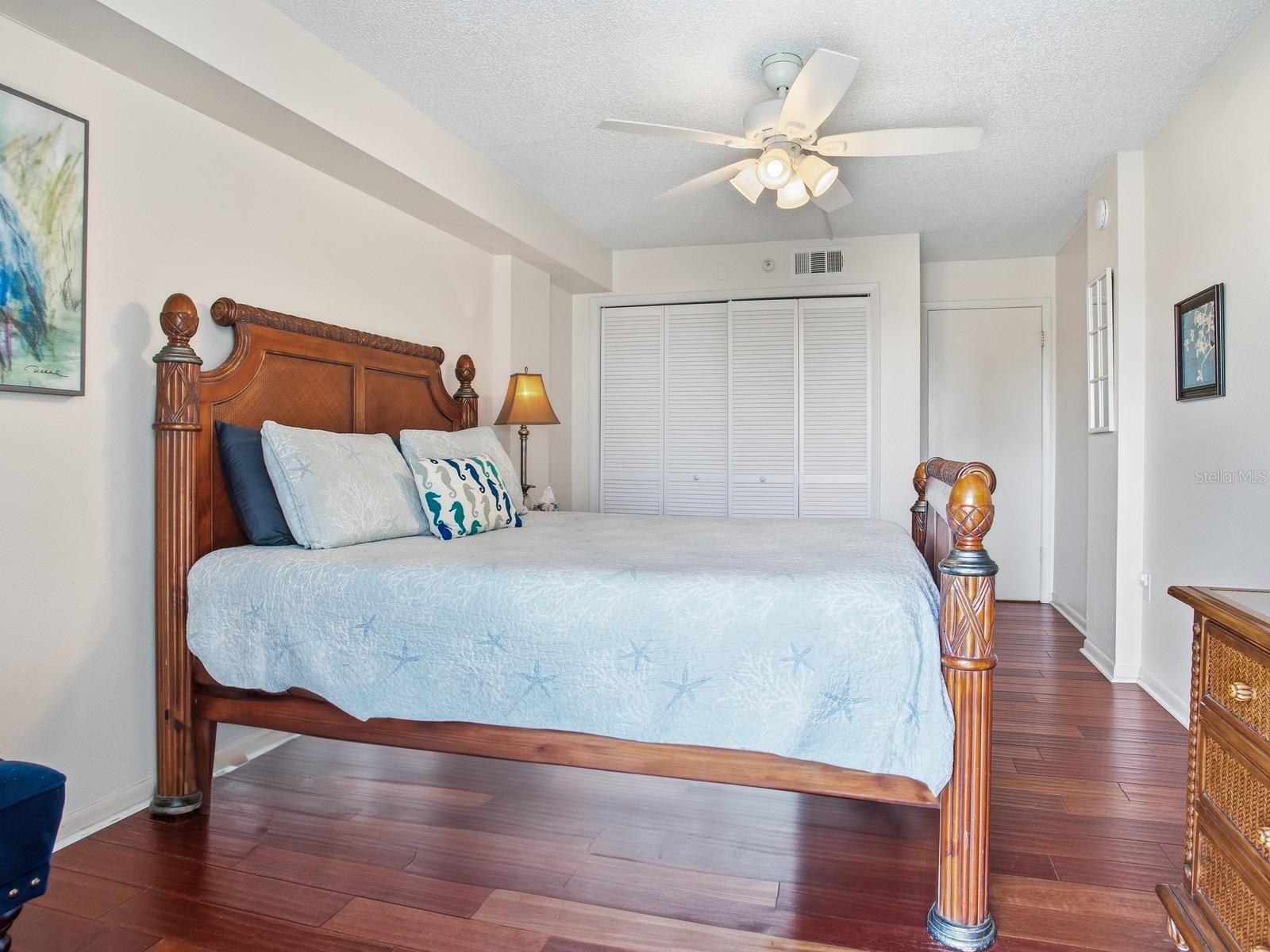 Image 40 of 70 For 1005 Gulf Boulevard 10