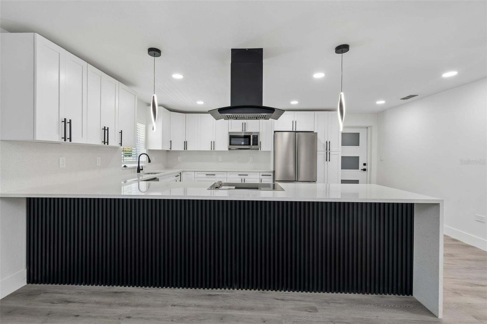 Listing photo id 23 for 7906 Fremont Avenue