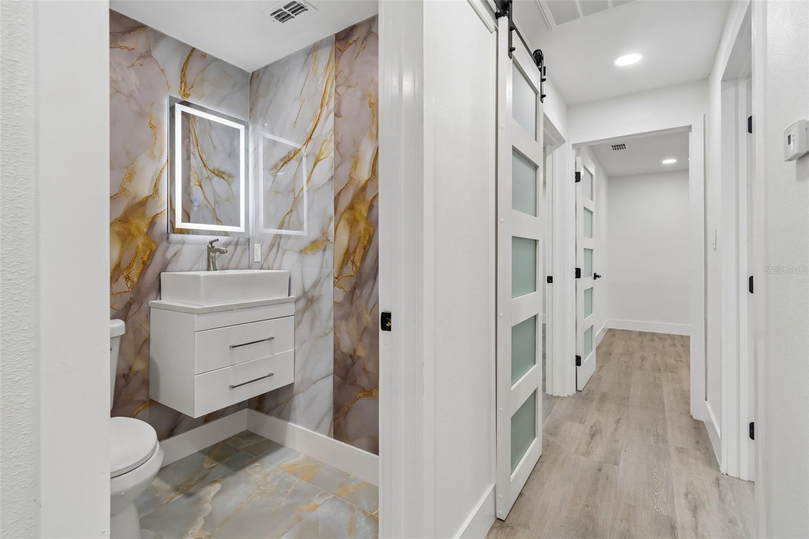 Listing photo id 33 for 7906 Fremont Avenue
