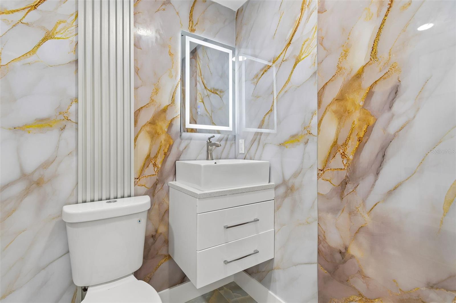 Listing photo id 34 for 7906 Fremont Avenue