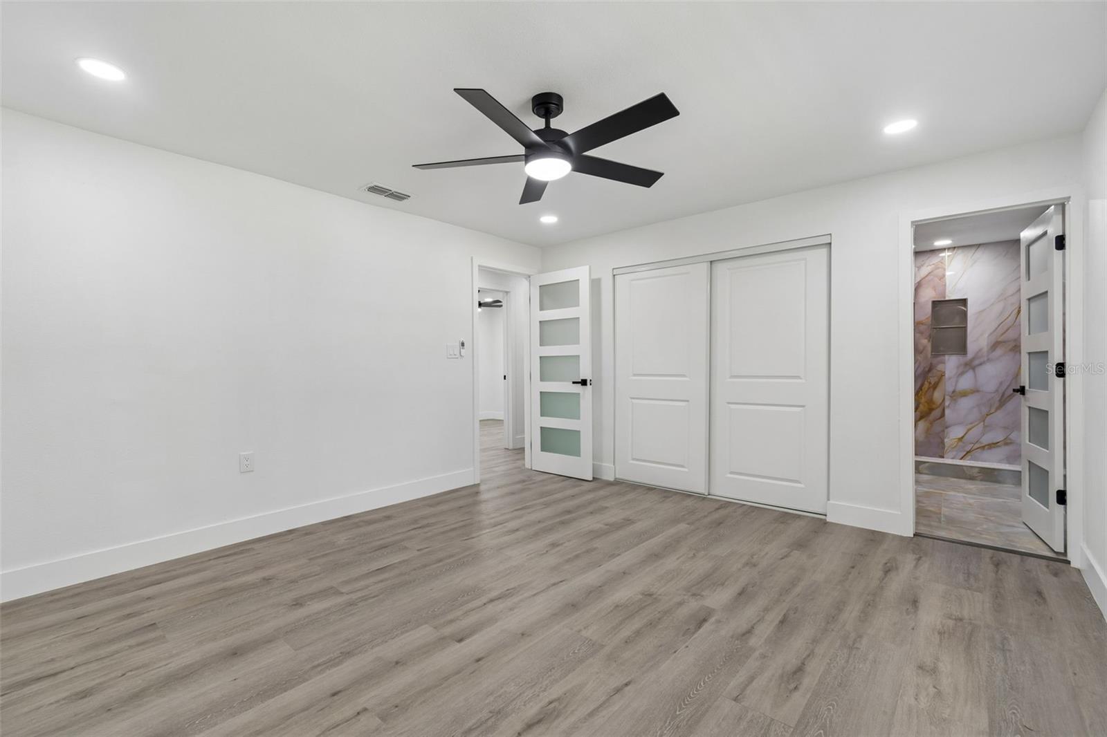 Listing photo id 43 for 7906 Fremont Avenue