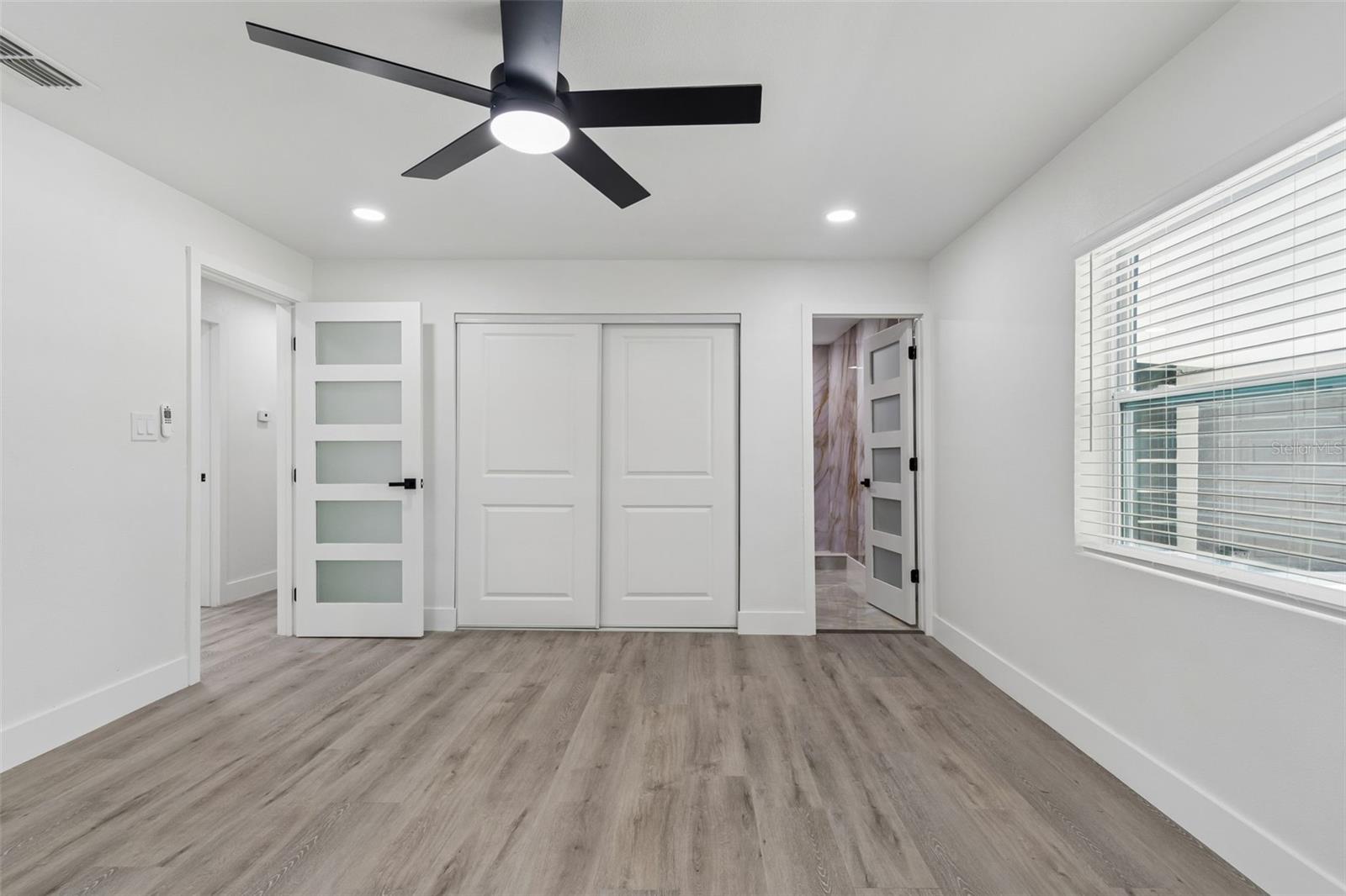 Listing photo id 44 for 7906 Fremont Avenue