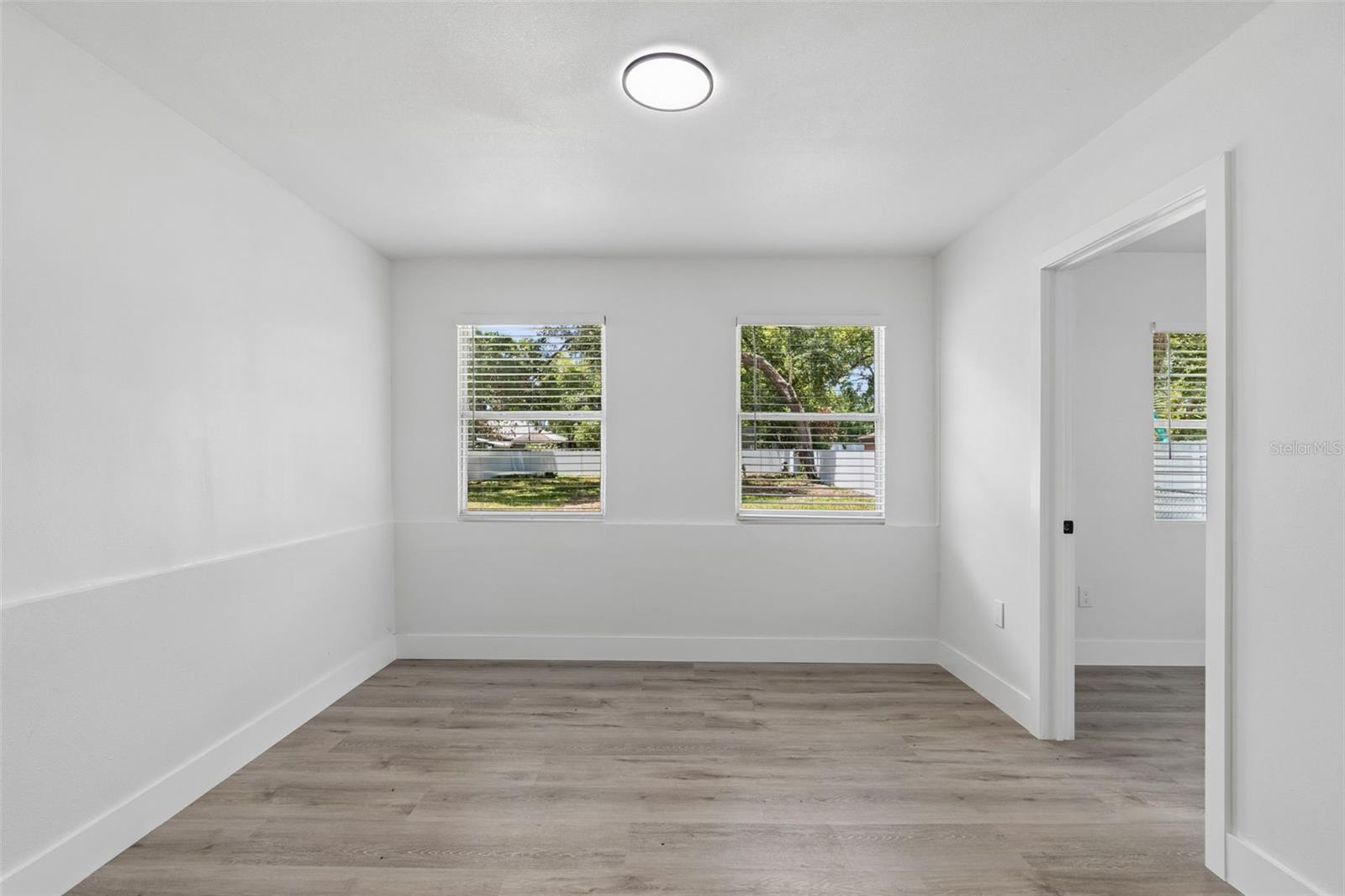 Listing photo id 53 for 7906 Fremont Avenue