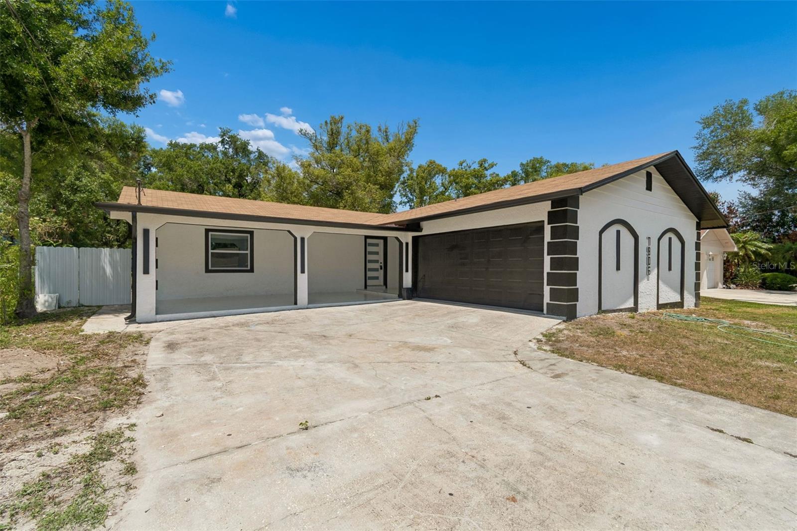 Listing photo id 4 for 7906 Fremont Avenue