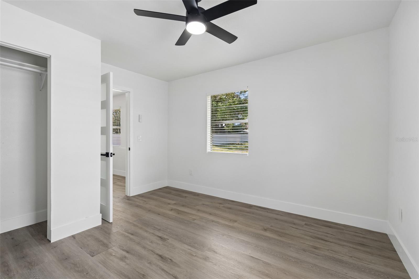 Listing photo id 59 for 7906 Fremont Avenue
