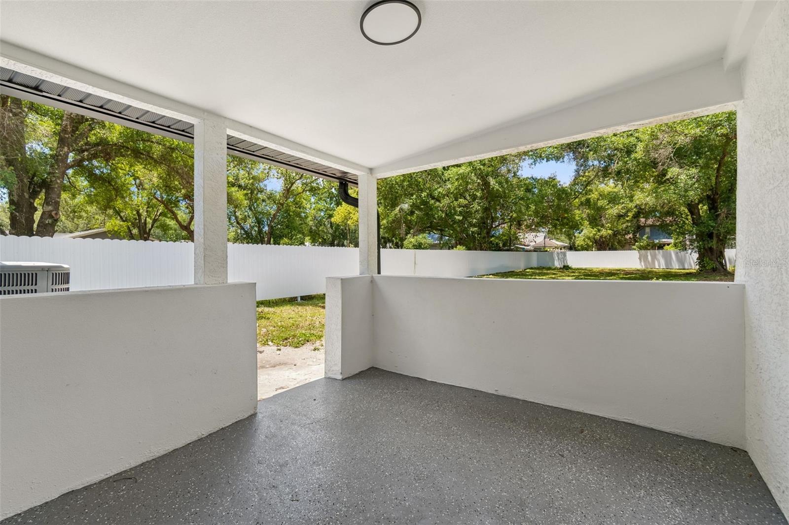 Listing photo id 64 for 7906 Fremont Avenue