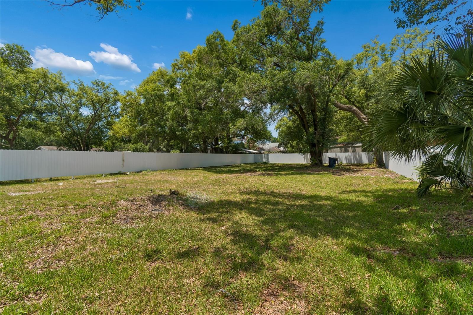Listing photo id 73 for 7906 Fremont Avenue