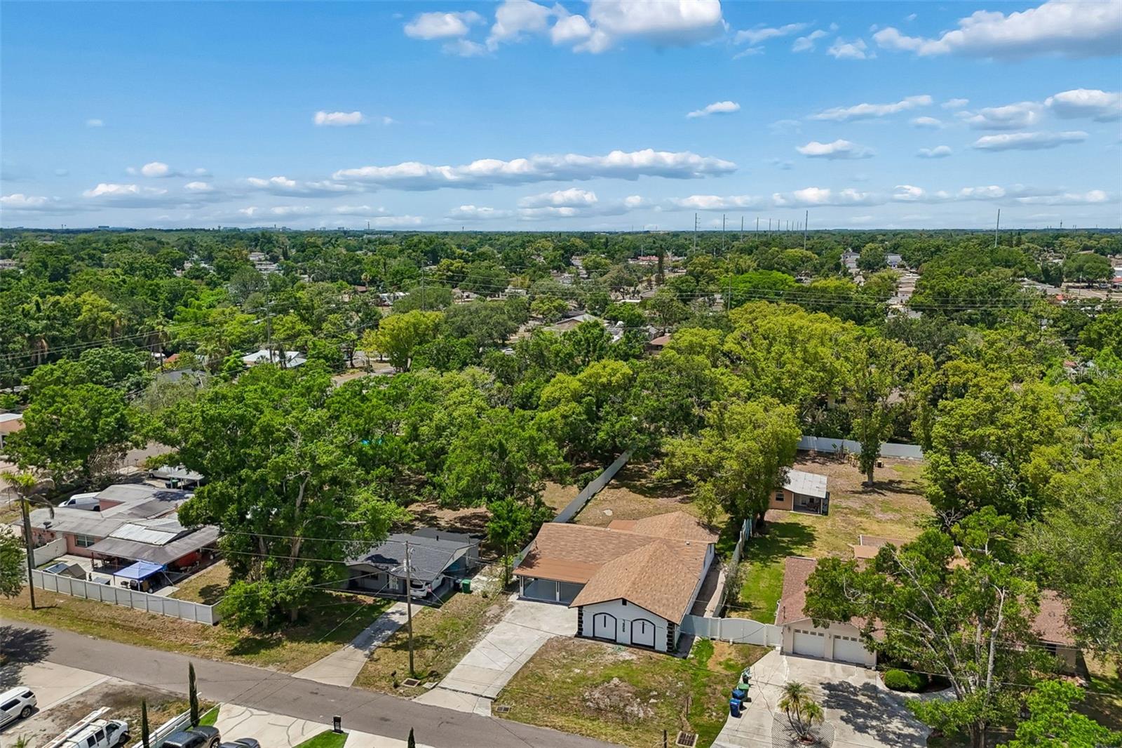 Listing photo id 75 for 7906 Fremont Avenue