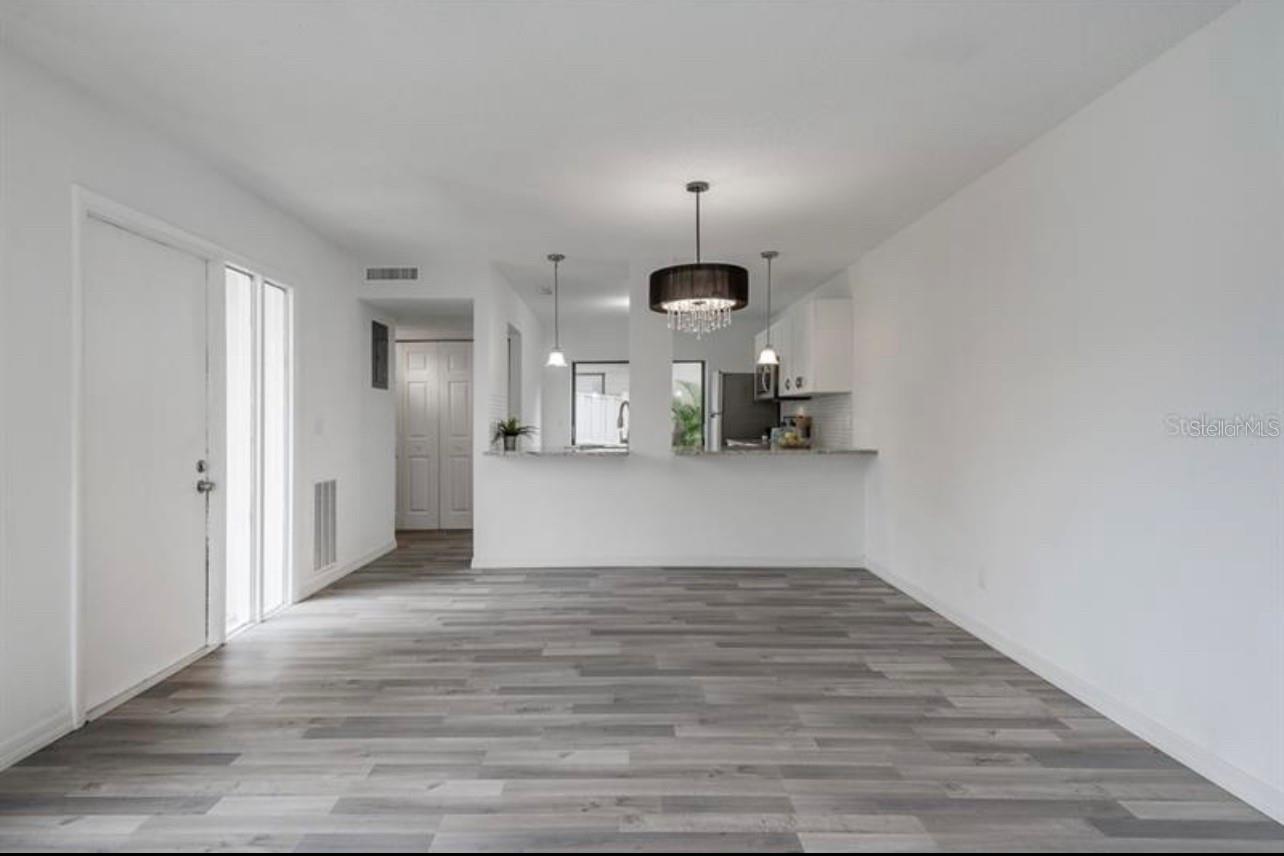 Image 4 of 18 For 11365 Brookgreen Drive