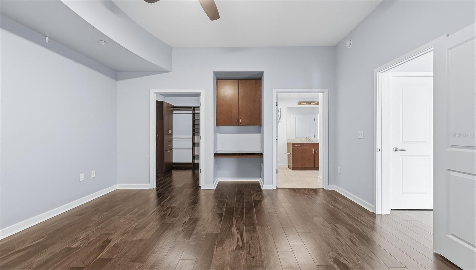 Image 22 of 51 For 777 Ashley Drive 1209