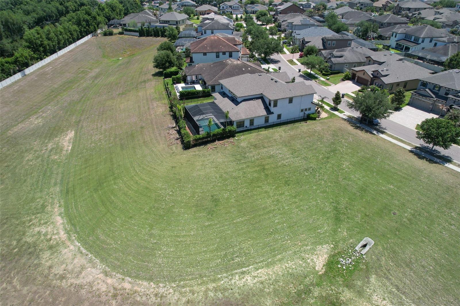 Image 4 of 79 For 1014 Sonesta Avenue
