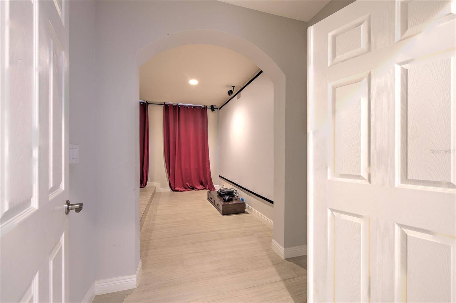 Image 41 of 79 For 1014 Sonesta Avenue
