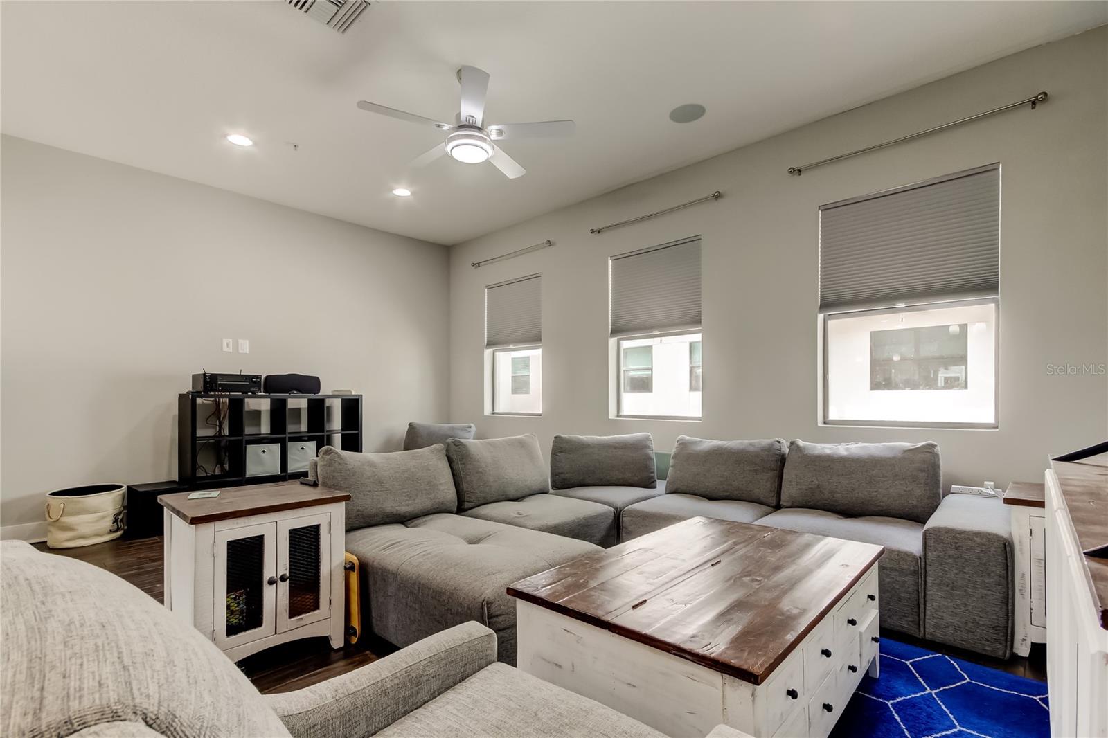 Image 12 of 29 For 2511 Grady Avenue 78