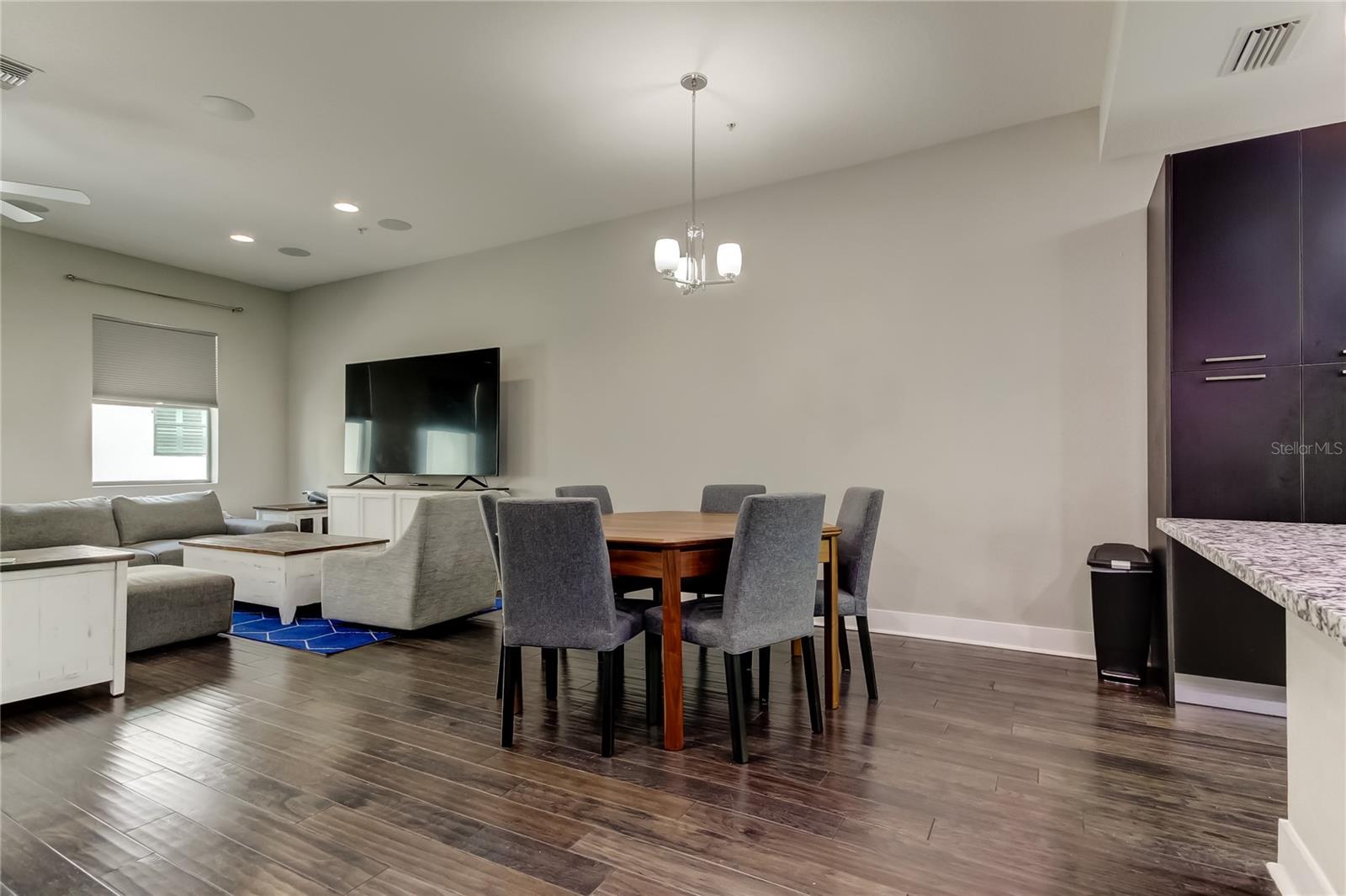 Image 13 of 29 For 2511 Grady Avenue 78