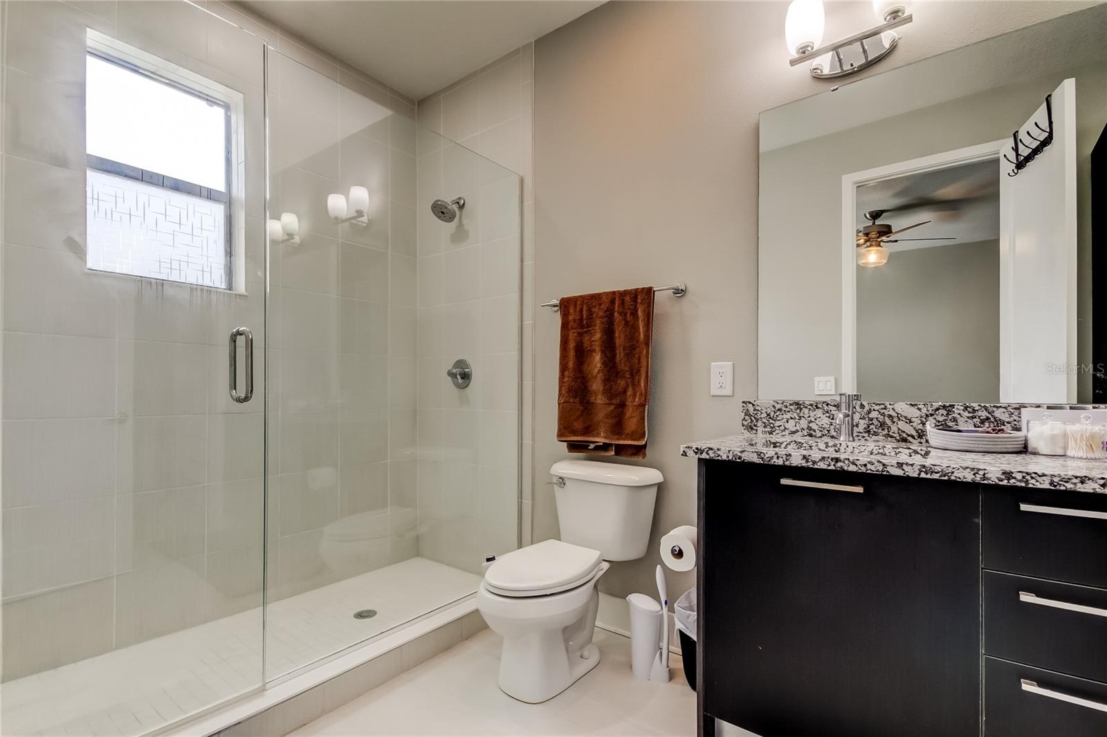 Image 18 of 29 For 2511 Grady Avenue 78