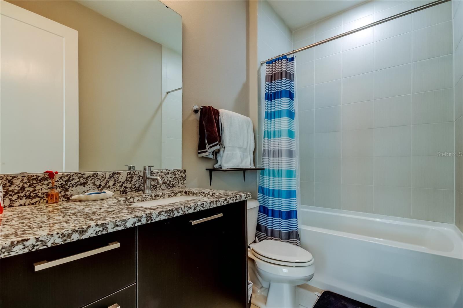 Image 24 of 29 For 2511 Grady Avenue 78