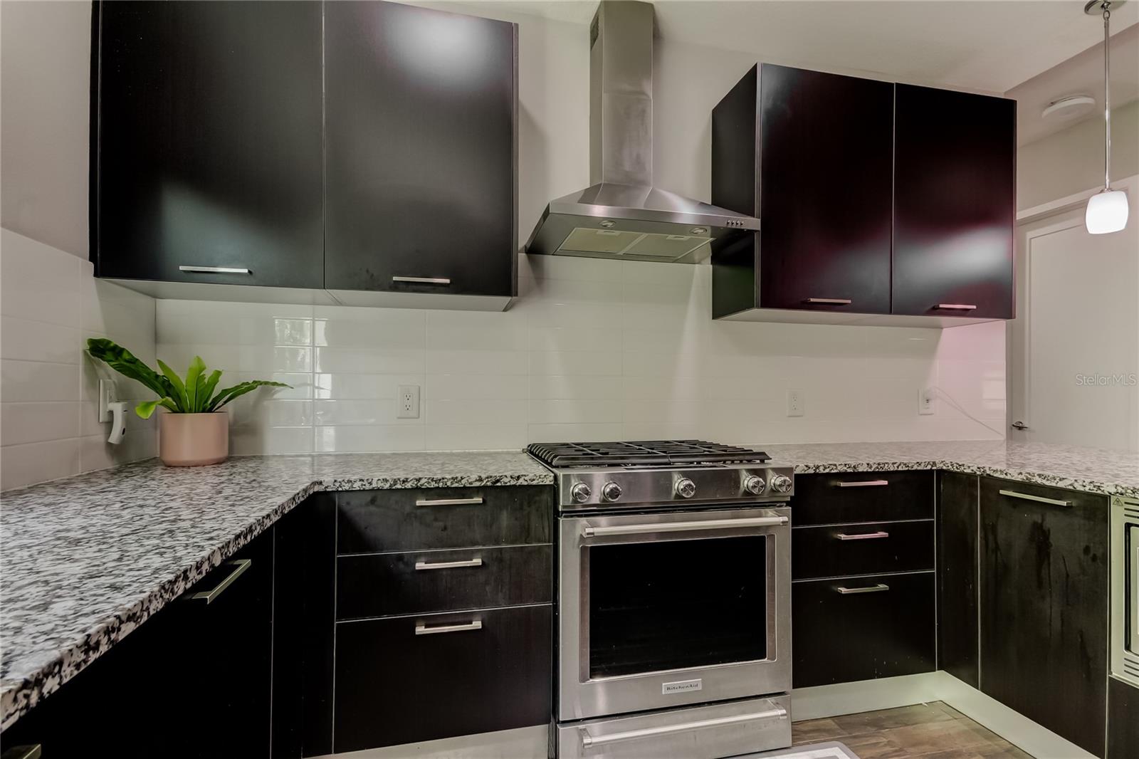 Image 6 of 29 For 2511 Grady Avenue 78