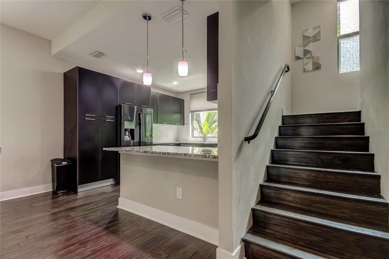 Image 9 of 29 For 2511 Grady Avenue 78