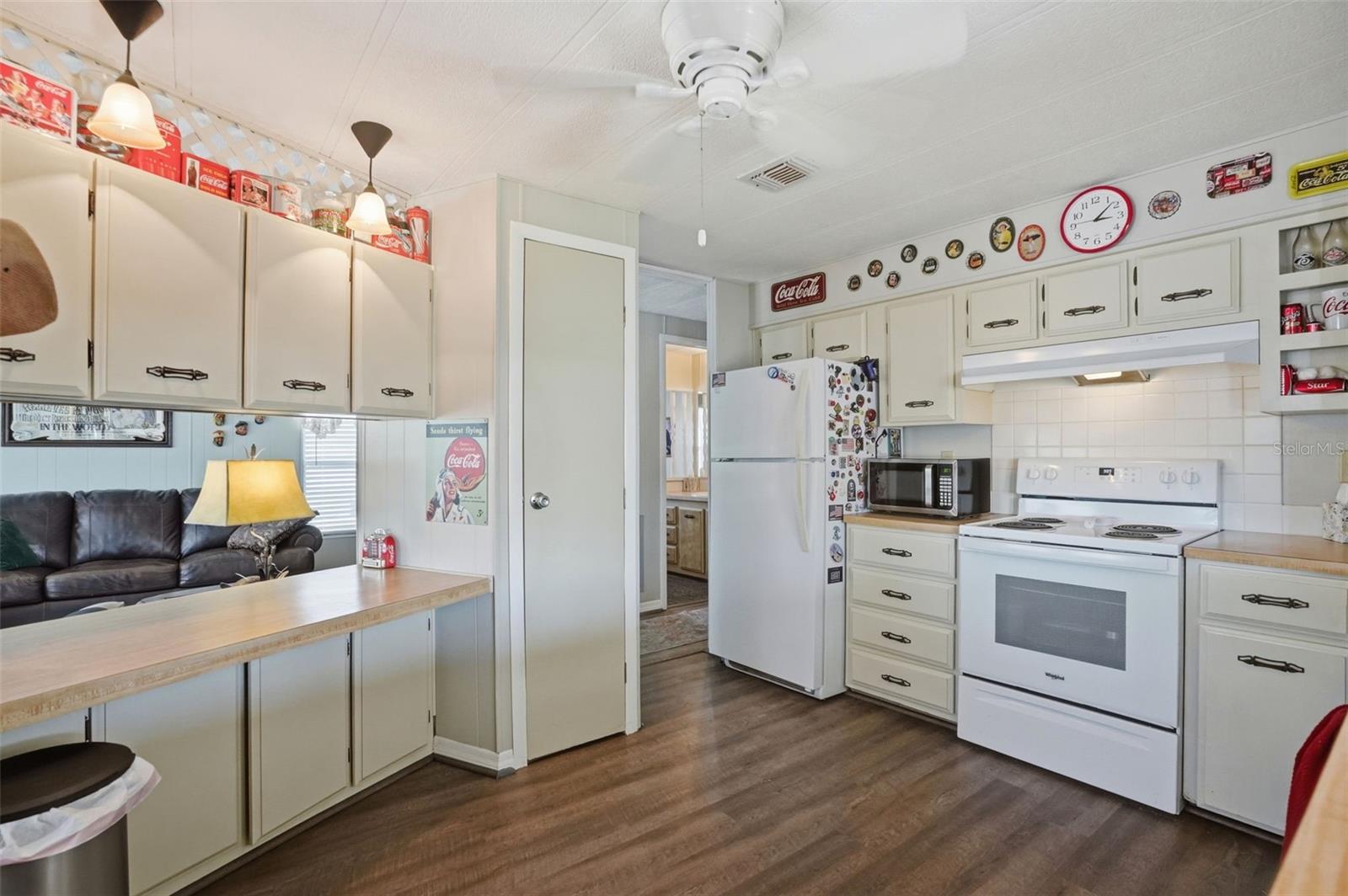 Image 11 of 55 For 15080 Rialto Avenue