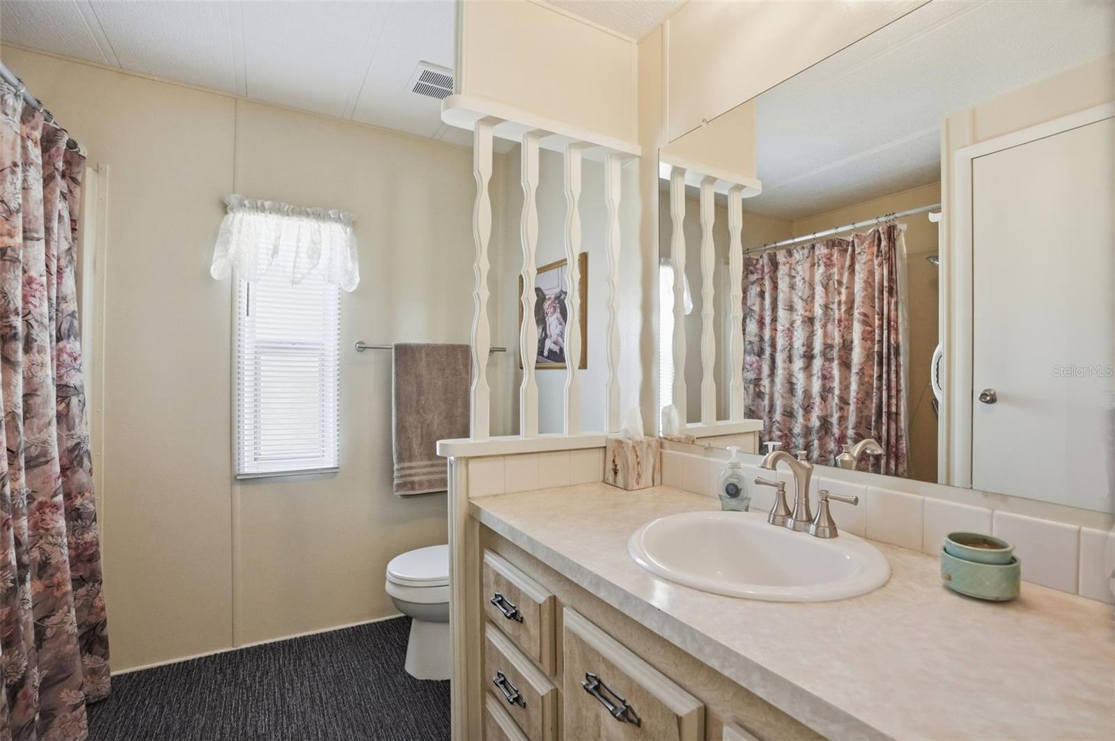 Image 19 of 55 For 15080 Rialto Avenue