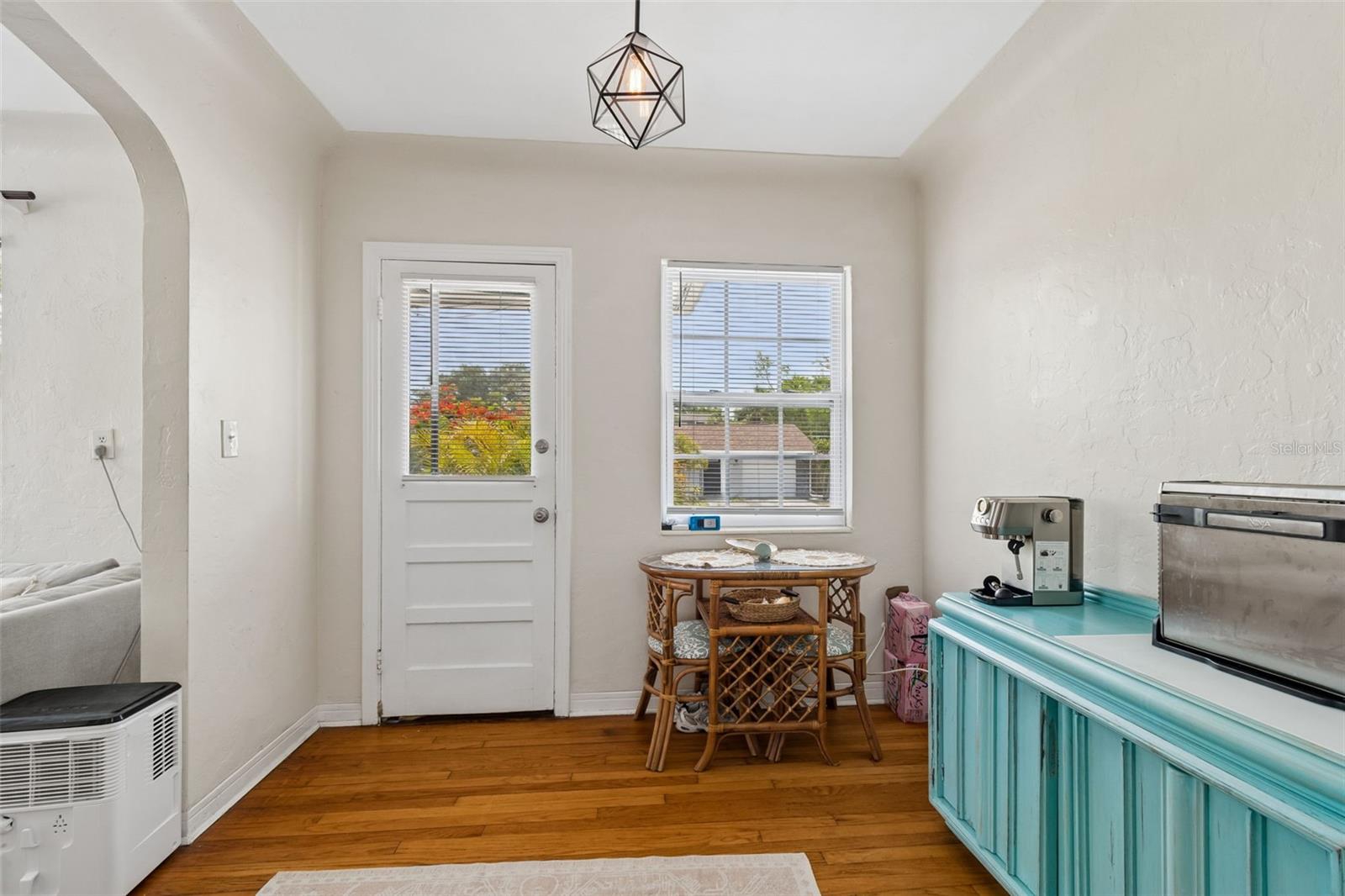 Image 23 of 70 For 1500 30th Avenue N