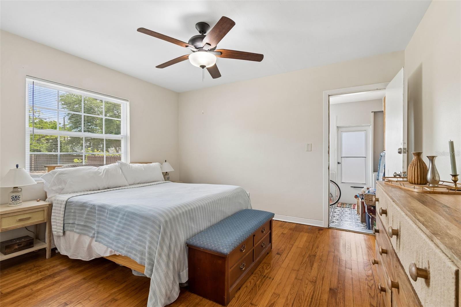 Image 30 of 70 For 1500 30th Avenue N