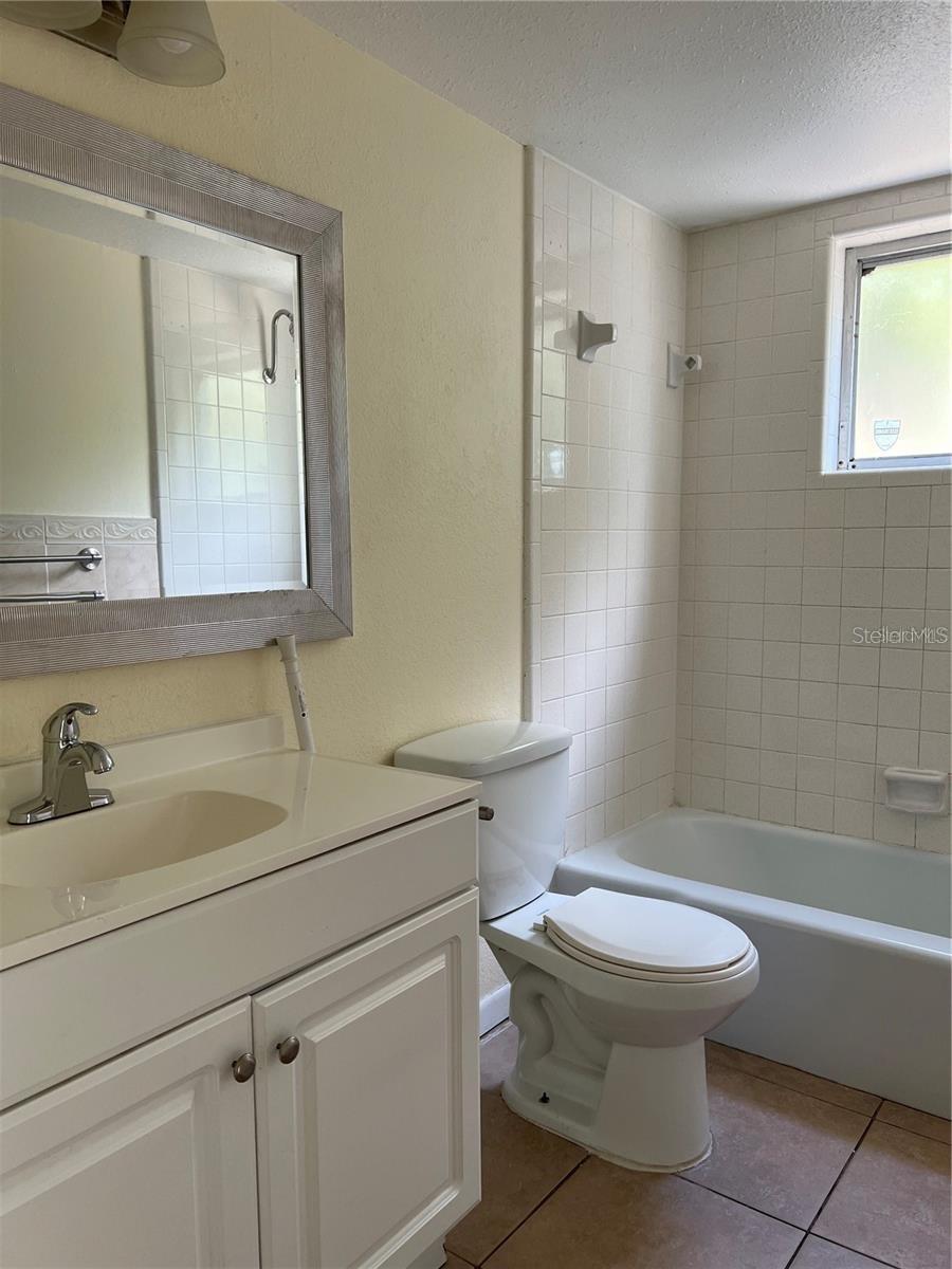 Image 8 of 9 For 2176 Winchester Road N 2