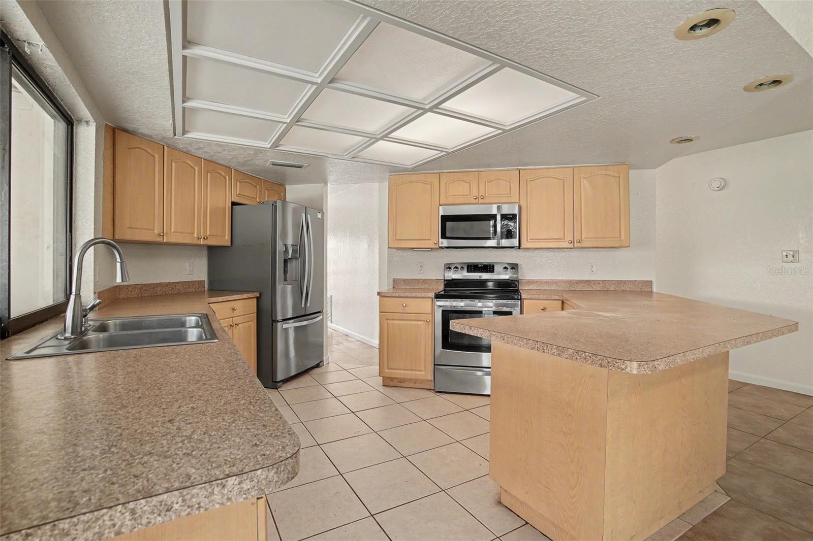Image 17 of 54 For 7028 Fernleaf Court