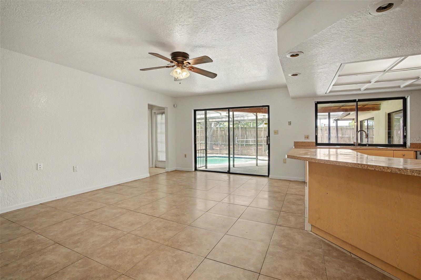Image 21 of 54 For 7028 Fernleaf Court