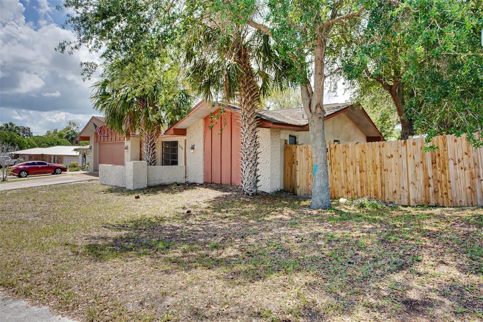 Image 36 of 54 For 7028 Fernleaf Court