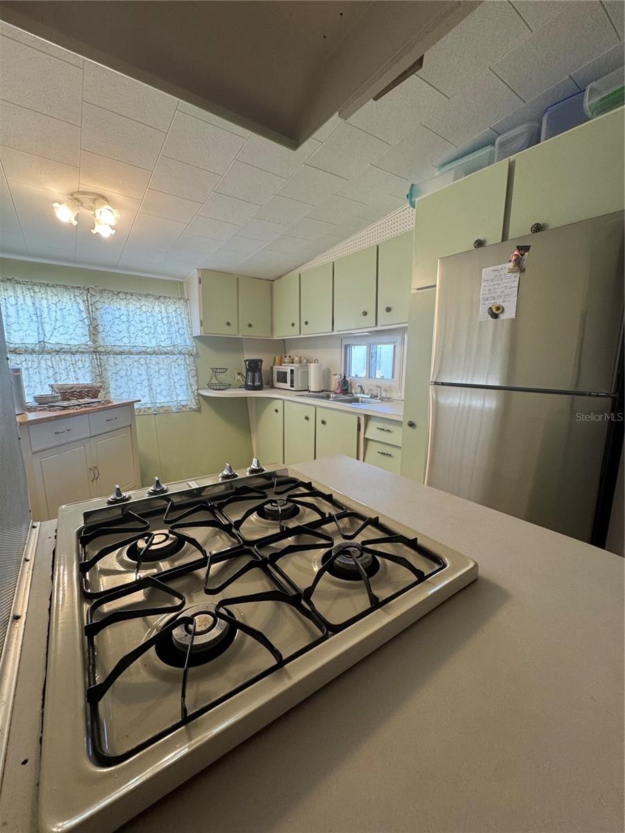 Image 10 of 22 For 118 52nd Avenue W