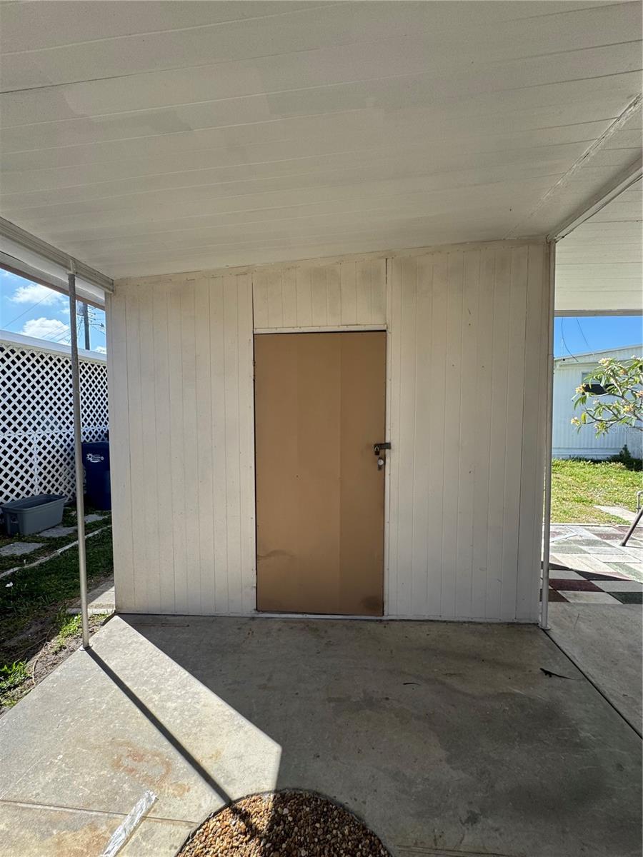 Image 21 of 22 For 118 52nd Avenue W