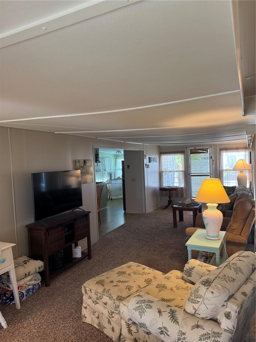 Image 3 of 22 For 118 52nd Avenue W
