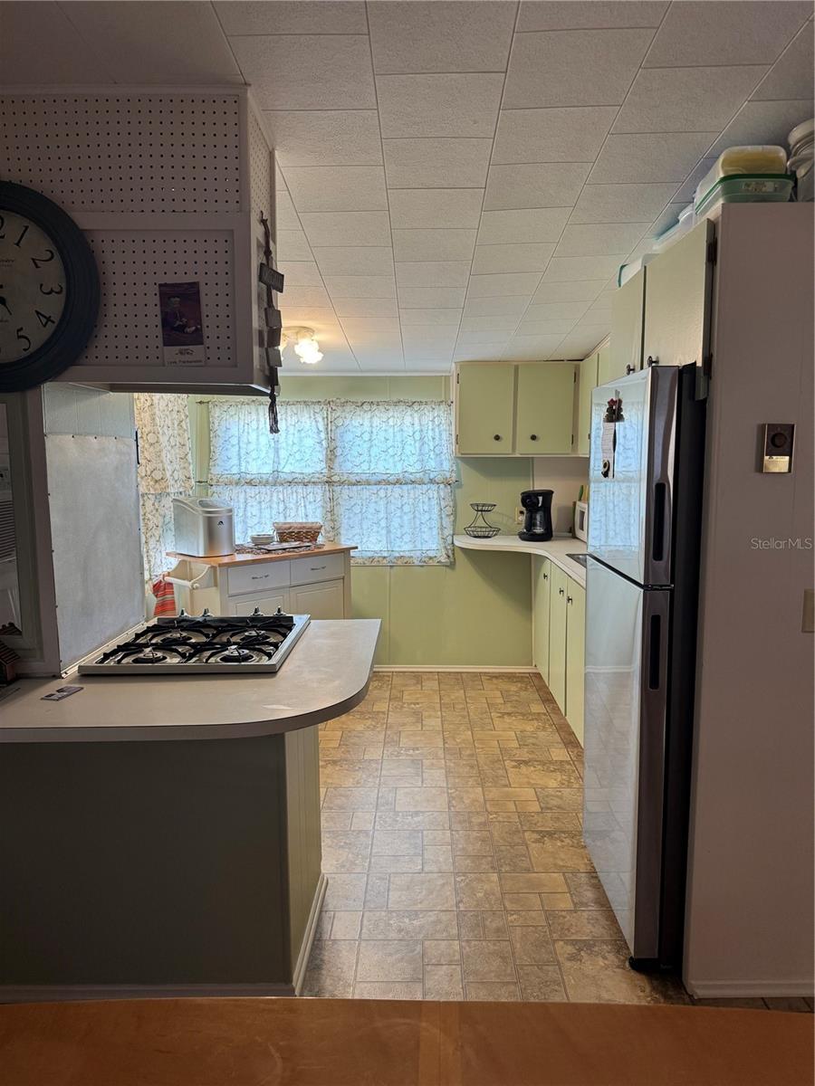 Image 6 of 22 For 118 52nd Avenue W
