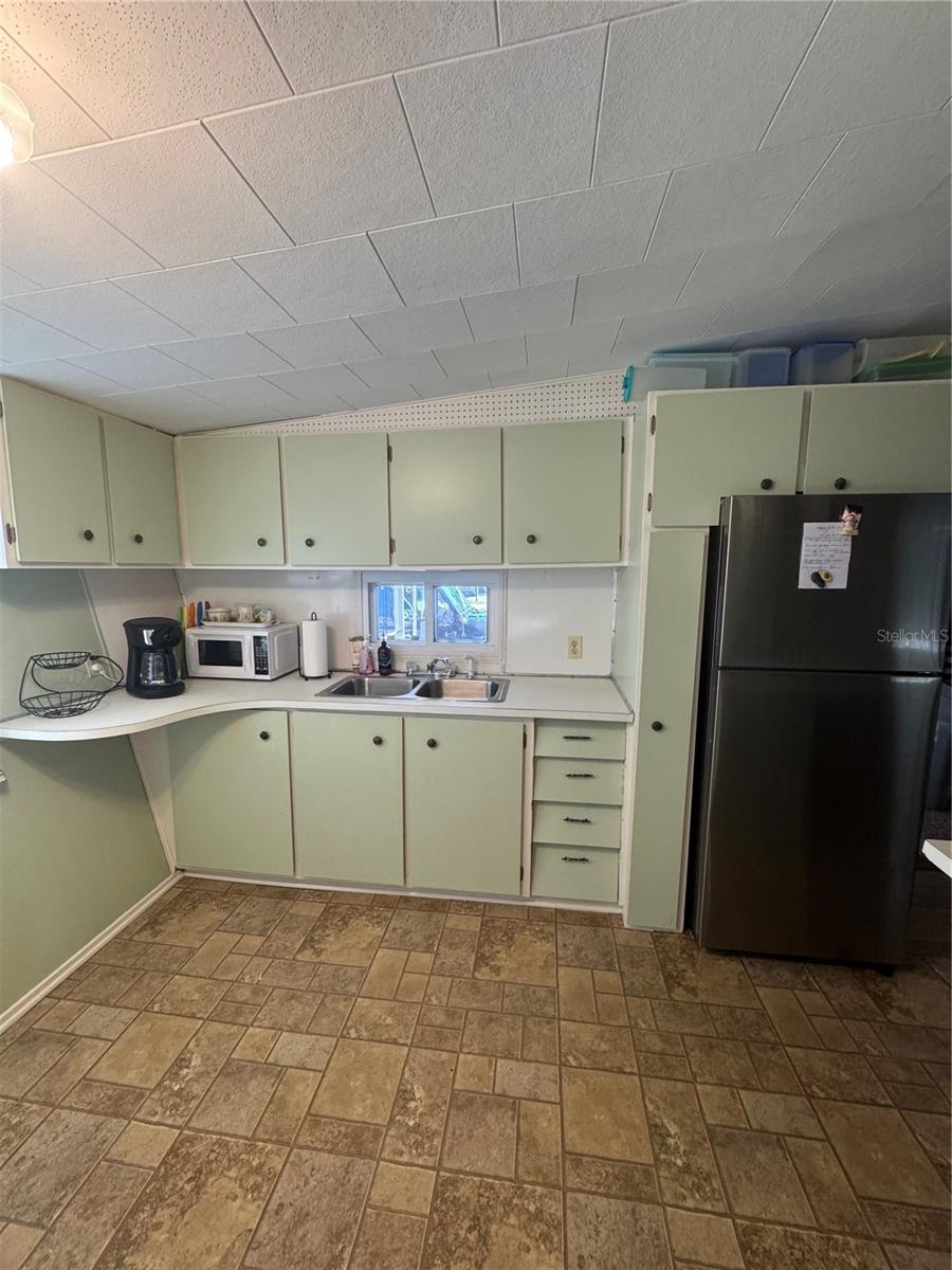 Image 8 of 22 For 118 52nd Avenue W