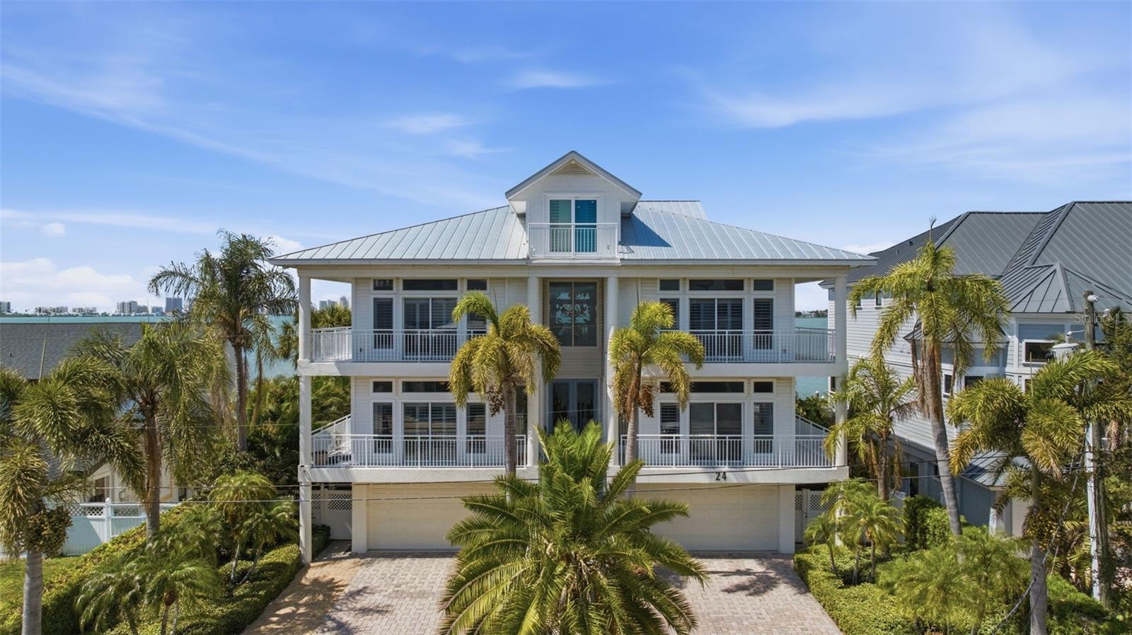 Details for 24 Pine Circle, BELLEAIR, FL 33756