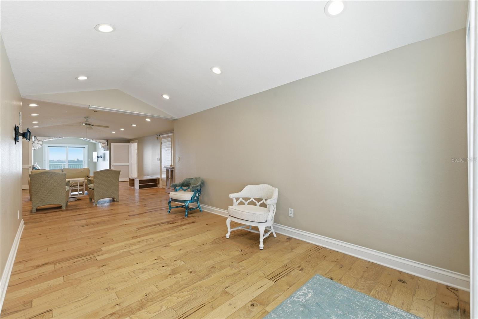 Image 62 of 95 For 24 Pine Circle