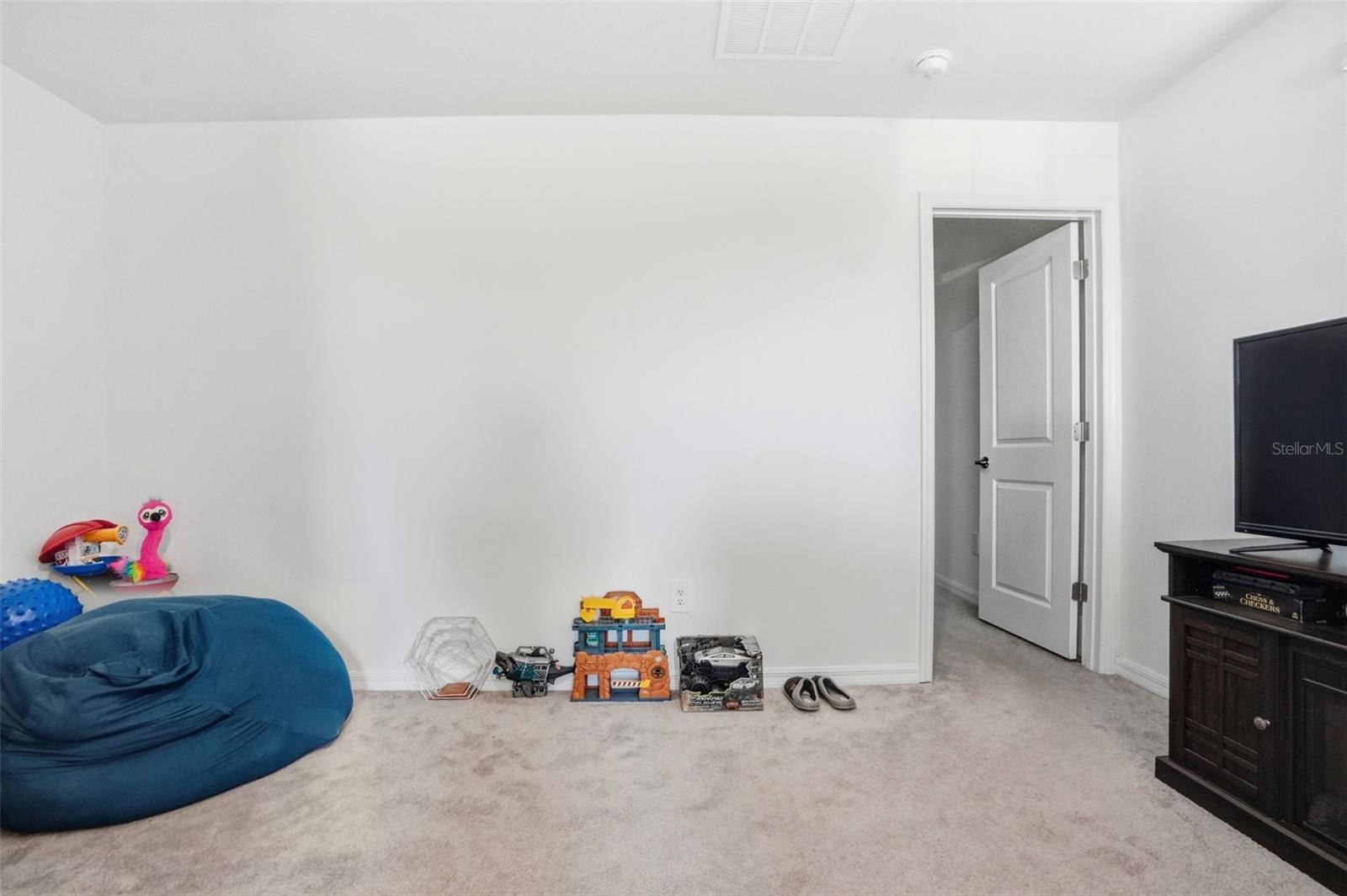 Image 15 of 25 For 13712 Newbridge Street