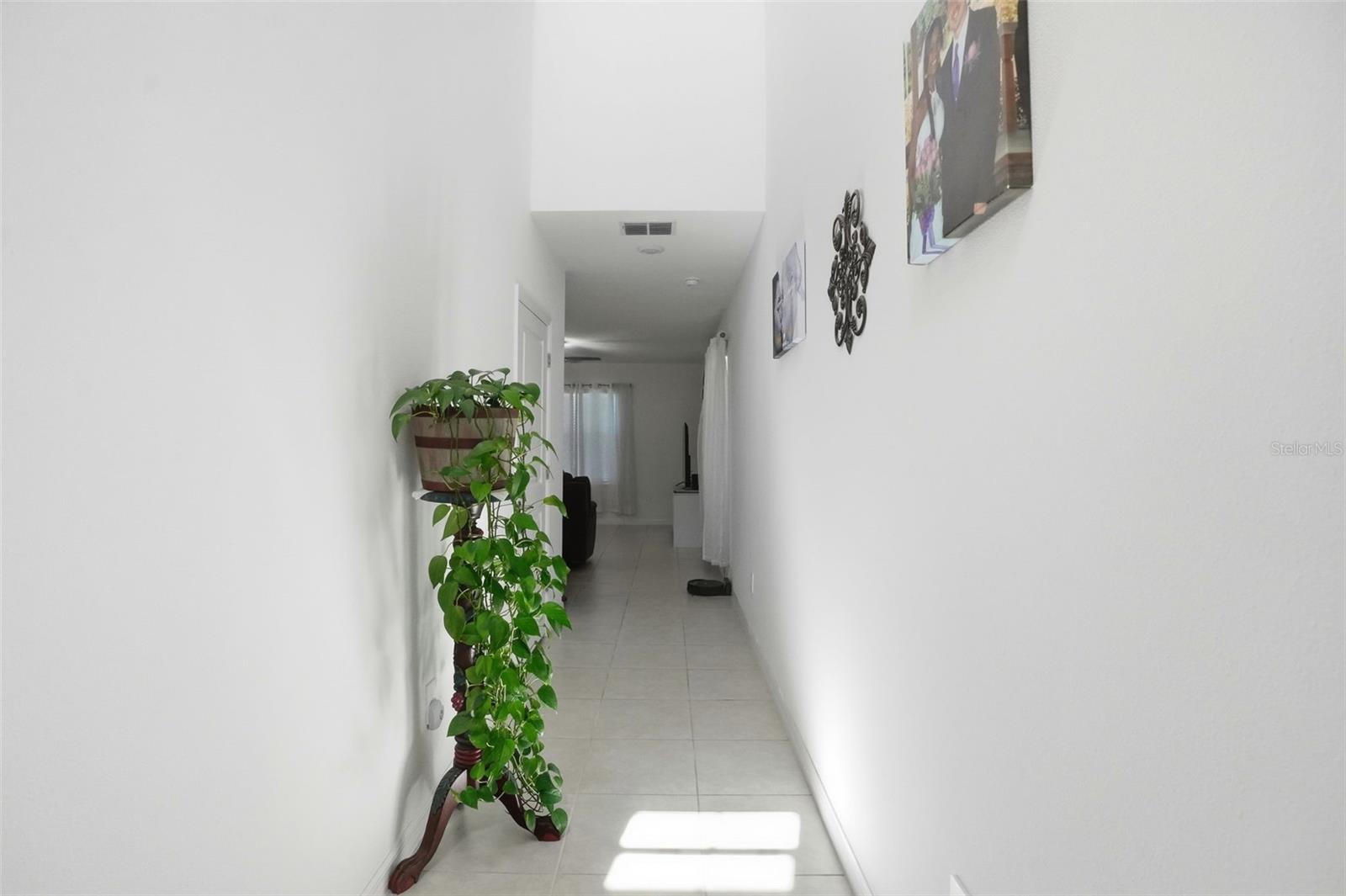 Image 3 of 25 For 13712 Newbridge Street