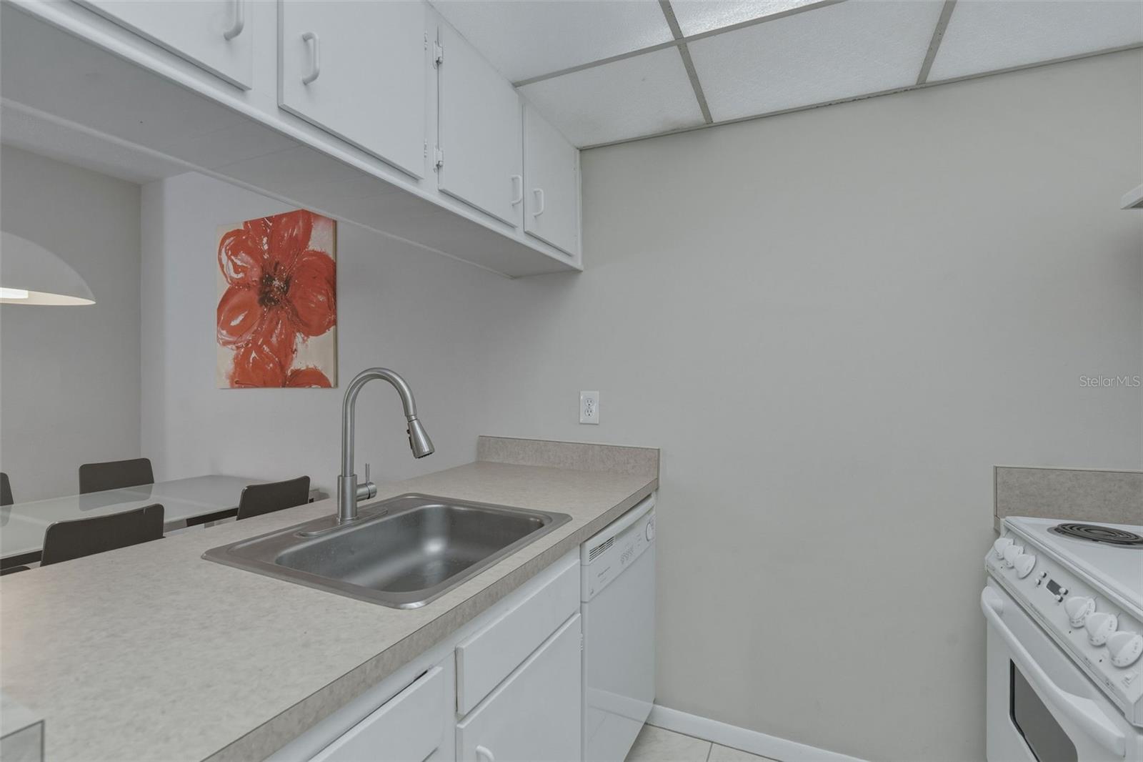 Image 7 of 19 For 1799 Highland Avenue 114