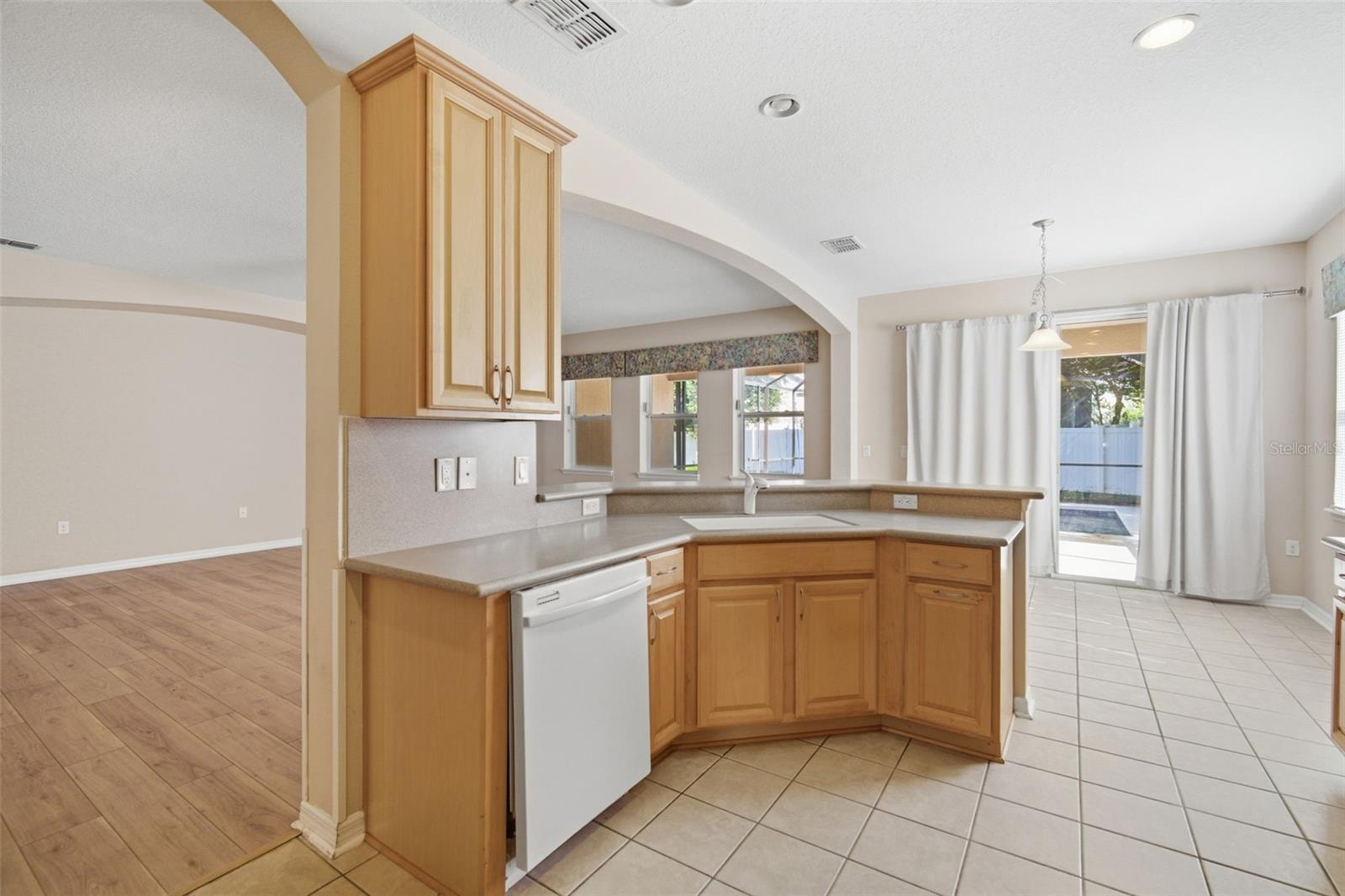 Image 9 of 53 For 1520 Rhodeswell Lane