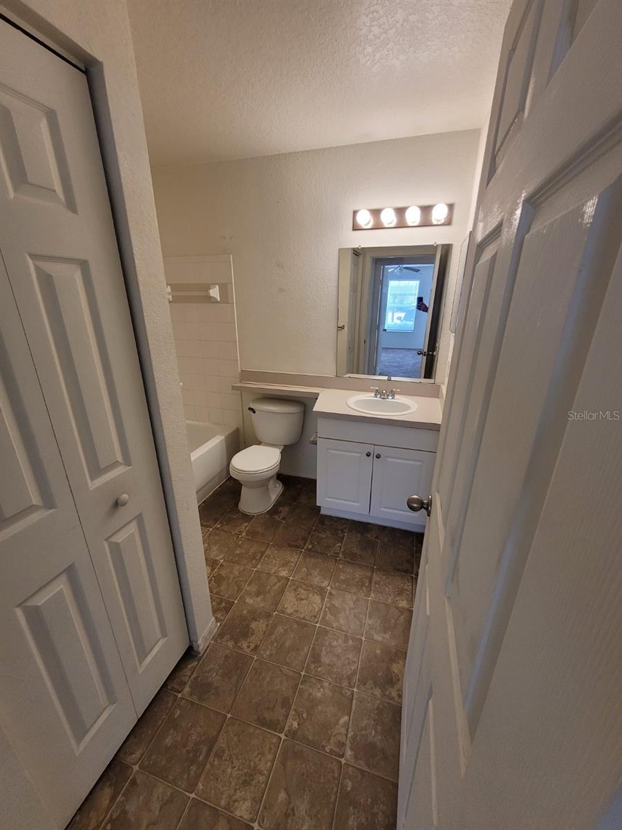 Image 30 of 47 For 5914 Willow Ridge Drive 101